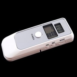 Digitálny alkoholtester s hodinami